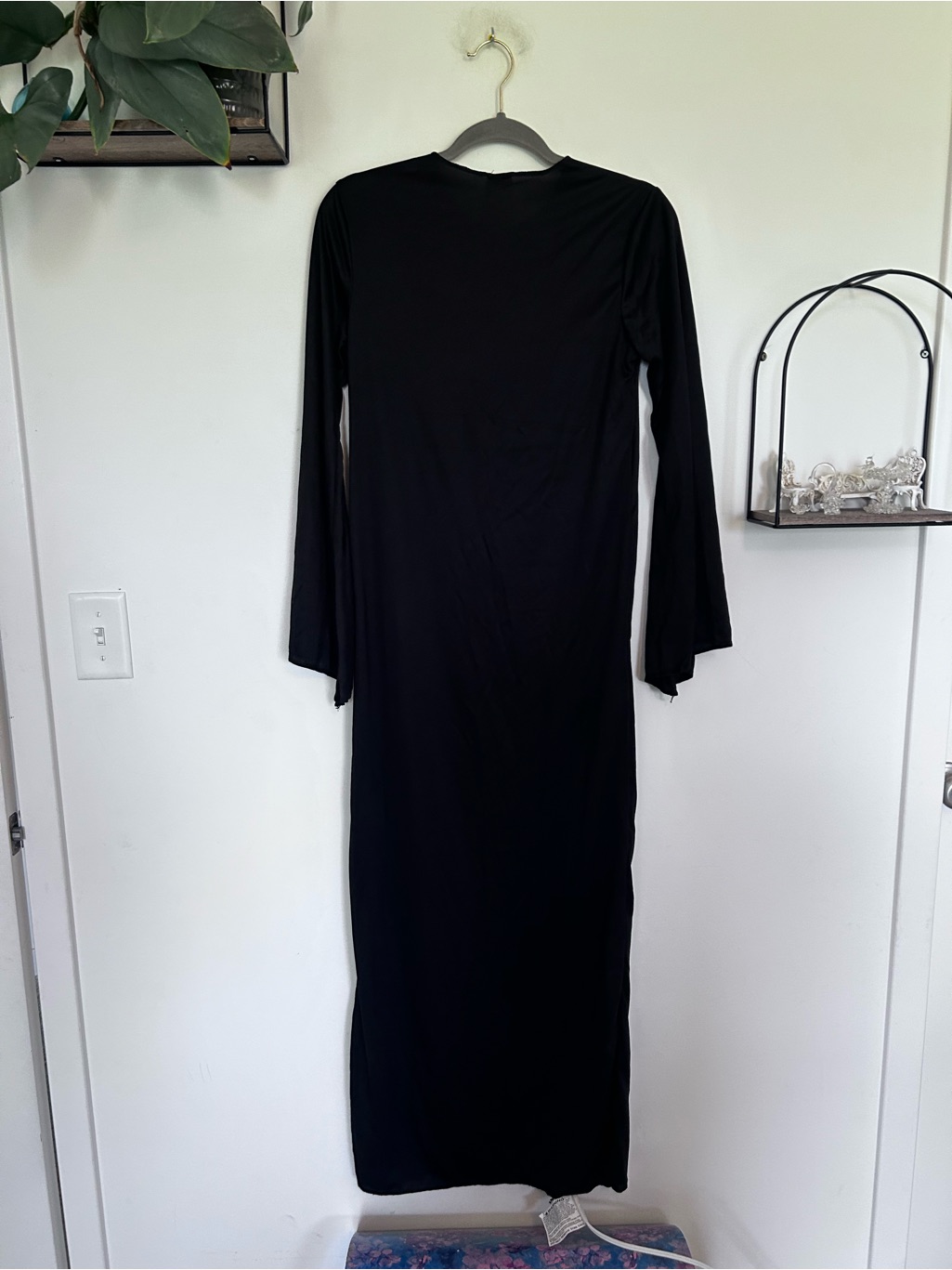 Party Expert Nun Halloween Costume Standard One Size Fits Most 14+ — image 5 of 8